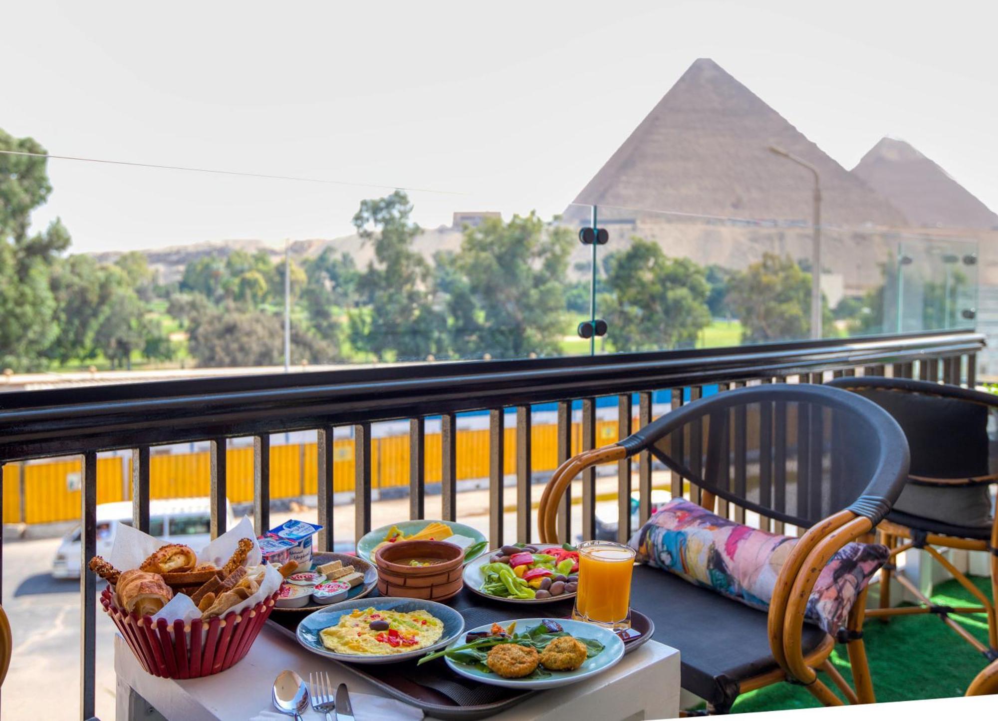 Maria Pyramids House Hotel Kafrat al Jabal Exterior photo